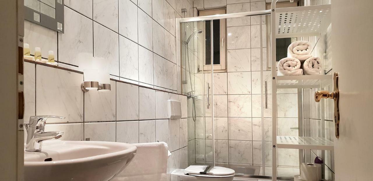 Hotel Buergerhof Köln Ngoại thất bức ảnh